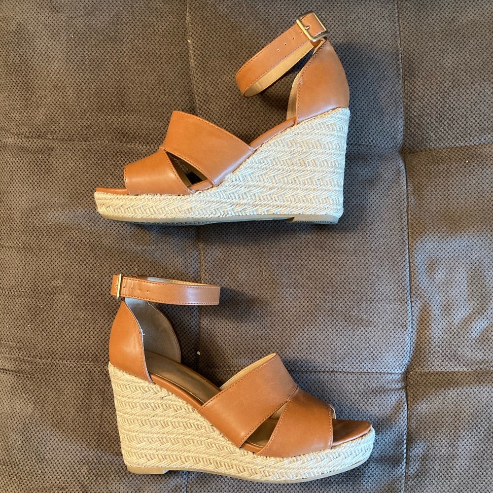Time and Tru wedges size 8